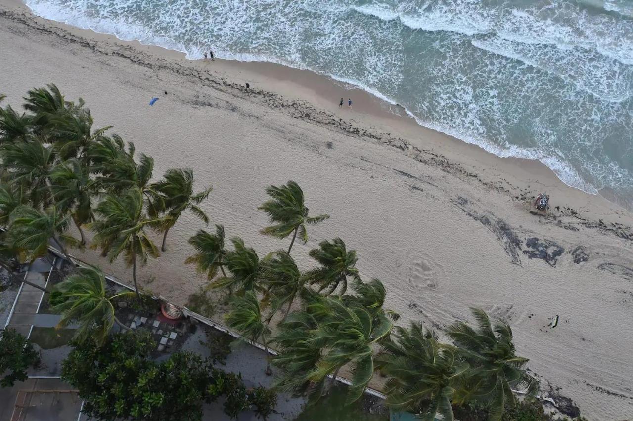 Kasa Ocean Breeze Beachfront Condo Pool San Juan Esterno foto